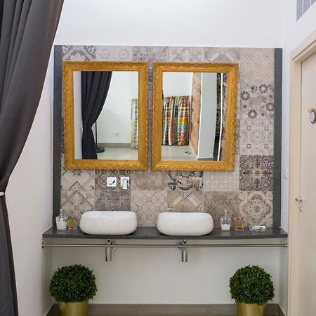 Al Cortile Del Re Luxury Home คาตาเนีย ภายนอก รูปภาพ