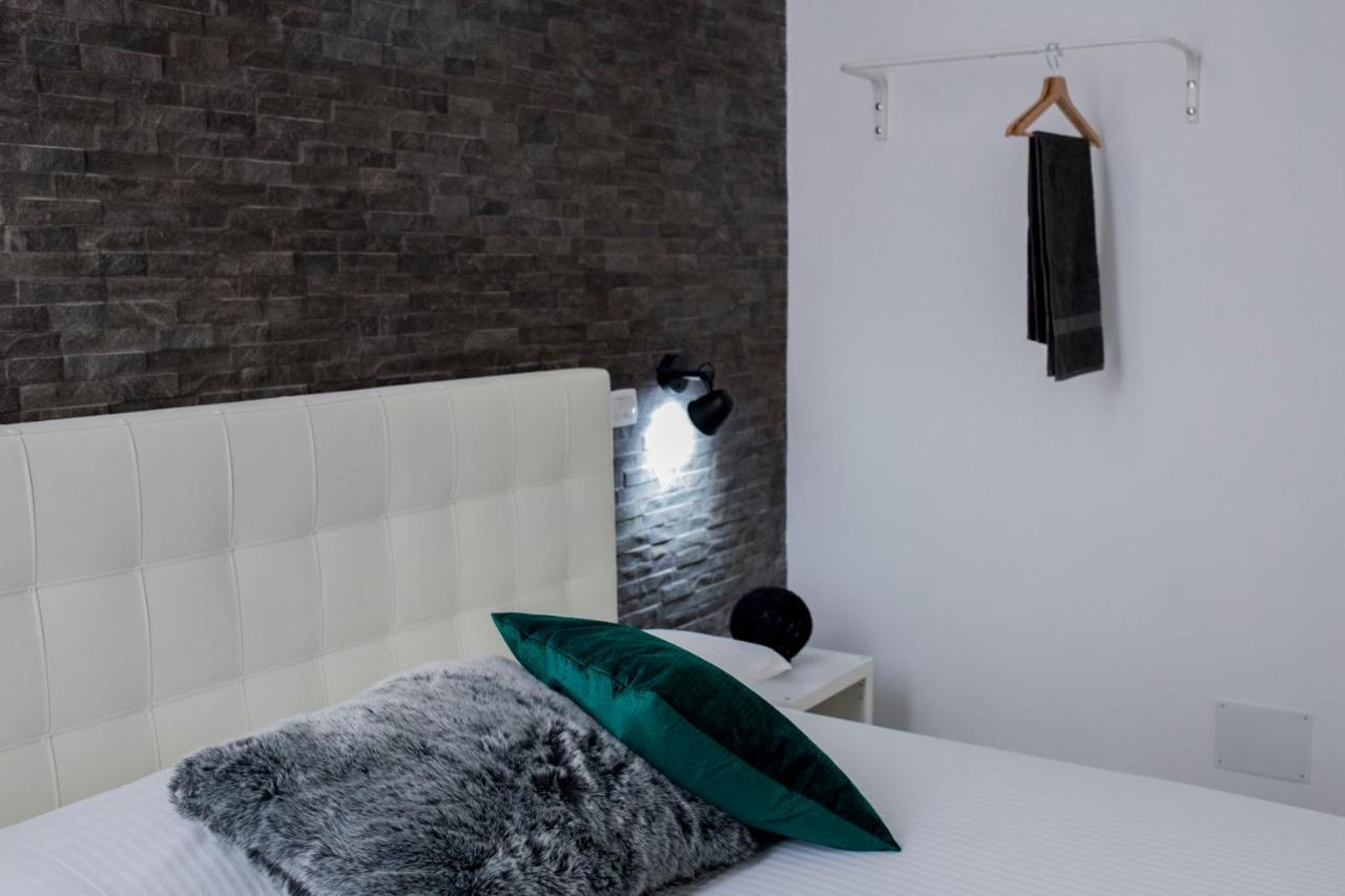 Al Cortile Del Re Luxury Home คาตาเนีย ภายนอก รูปภาพ