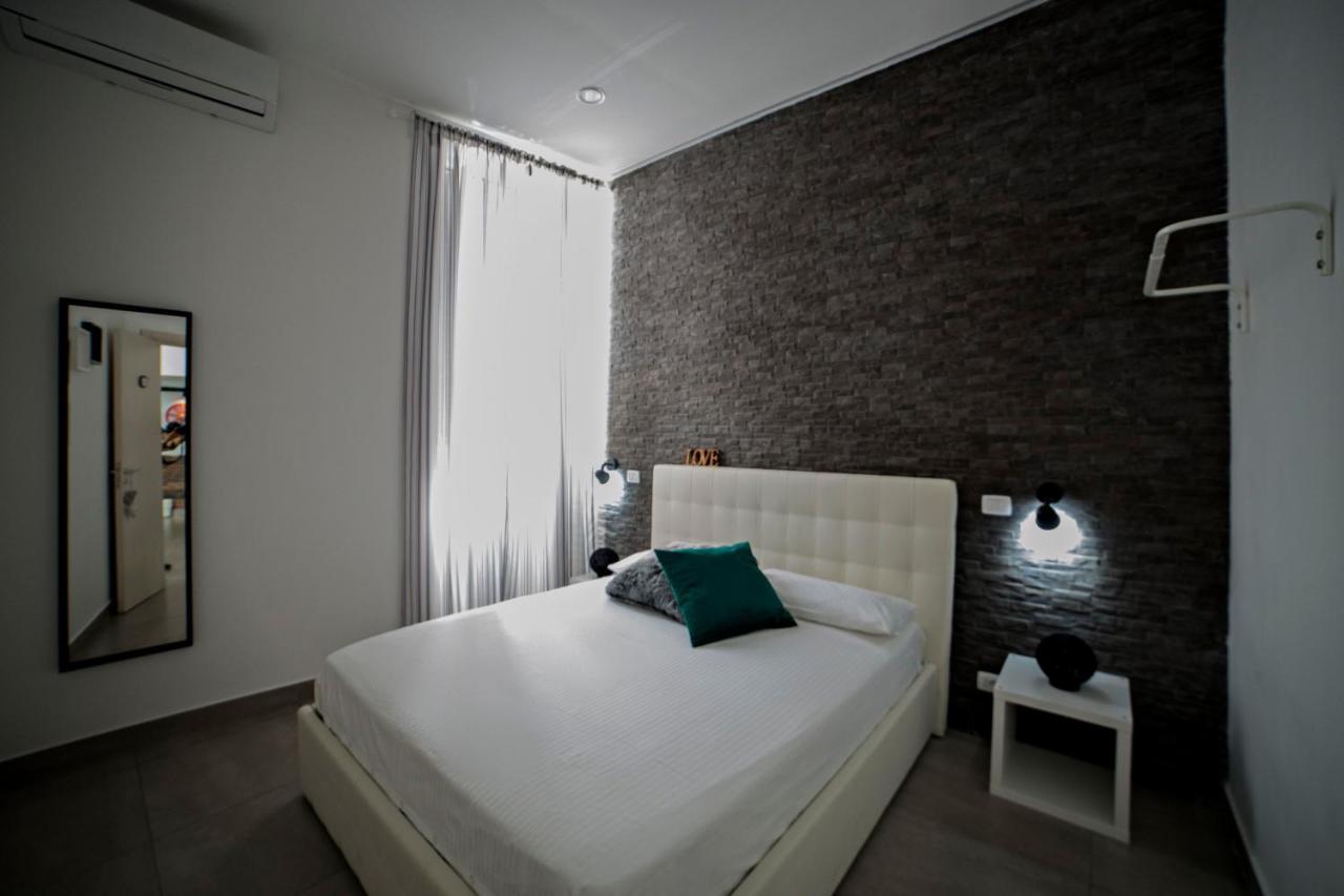 Al Cortile Del Re Luxury Home คาตาเนีย ภายนอก รูปภาพ