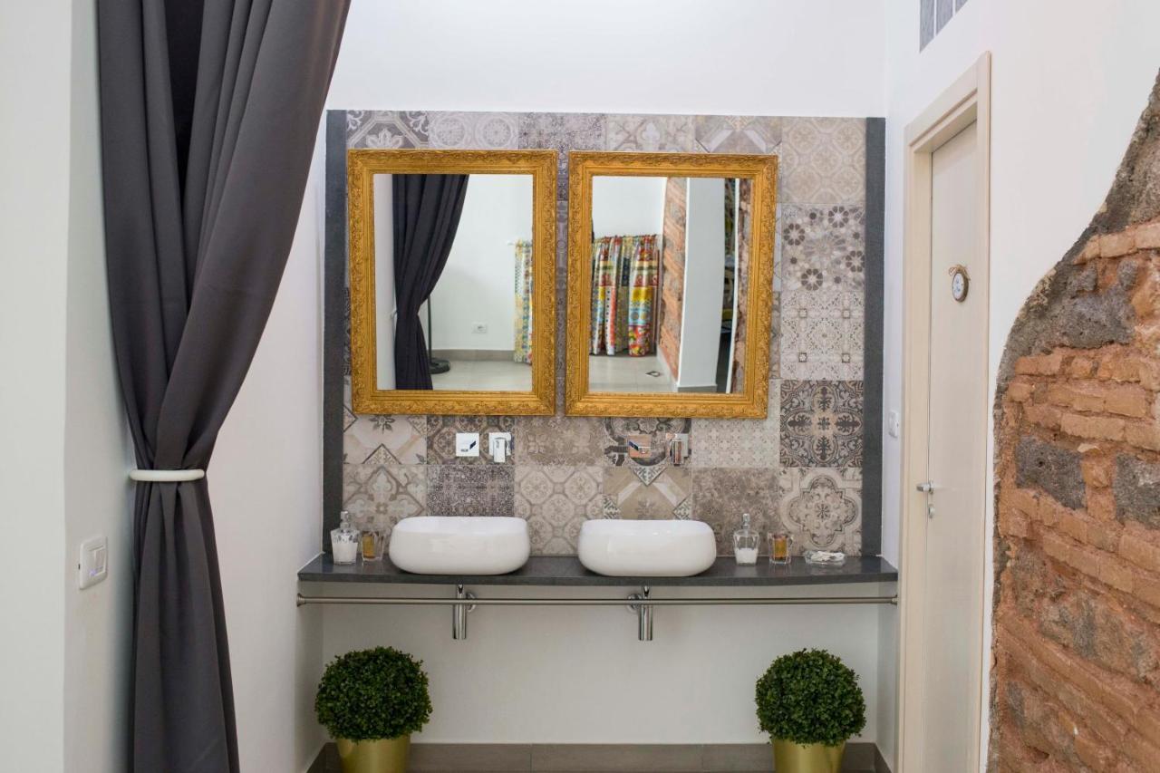 Al Cortile Del Re Luxury Home คาตาเนีย ภายนอก รูปภาพ