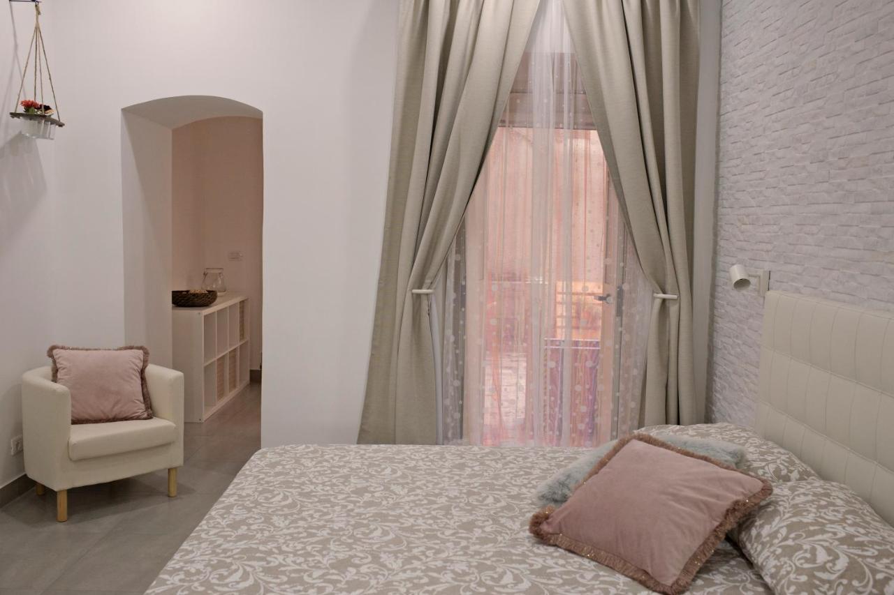 Al Cortile Del Re Luxury Home คาตาเนีย ภายนอก รูปภาพ